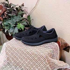 NEW Womens Ortho Feet COMFORT Leather Flats Sandals Shoes 7 Dark Gray V-Cro Fit